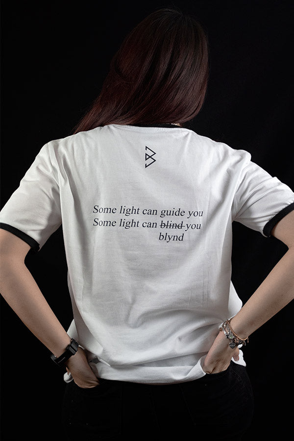 T-shirt bianca // Collezione “Some Light”.